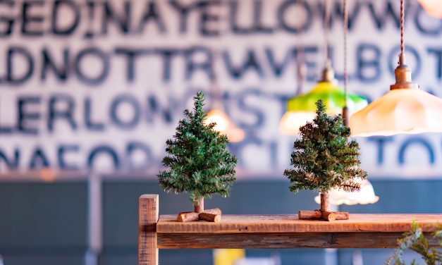 Tips on How to Redecorate Your Home or Office in a Creative Way This Christmas